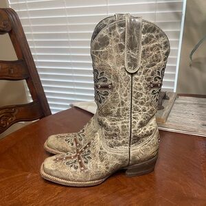 Cavender's  Western Boots Cross Rhinestones